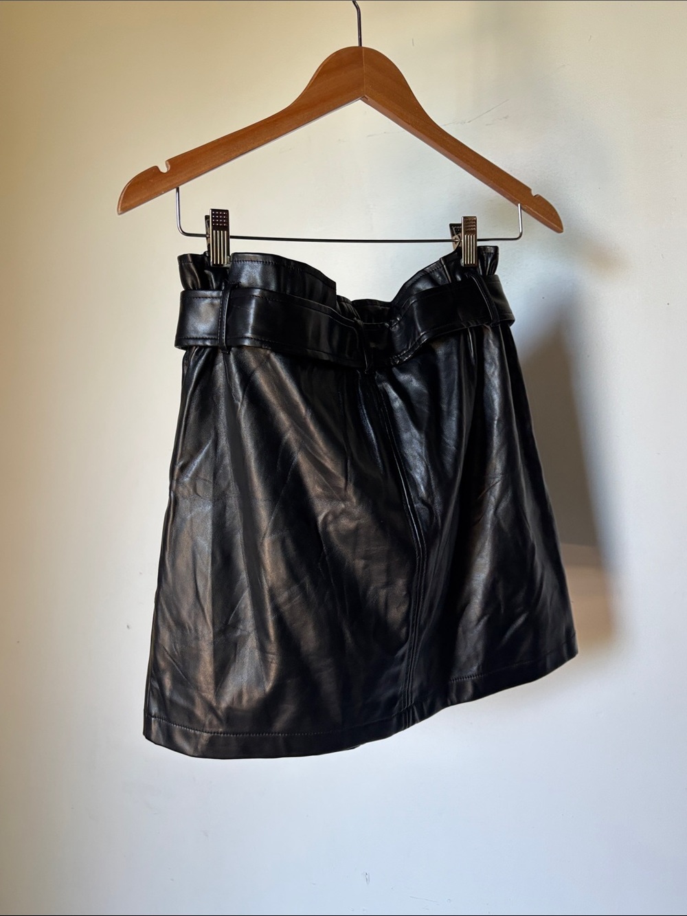 Haute Monde Black Faux Leather Mini Skirt with Belted Waist Size Large - Picture 5 of 6